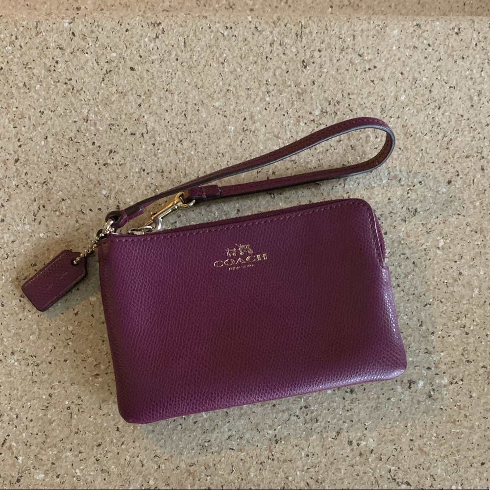 Authentic leather COACH wristlet